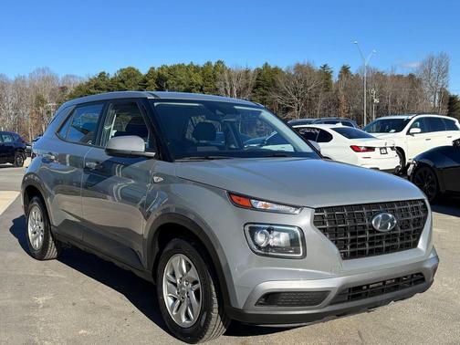2021 Hyundai VENUE SE