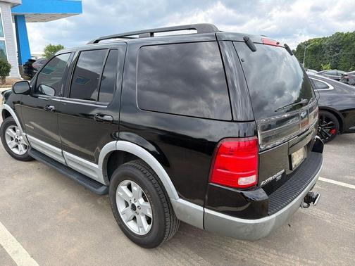 Black Clearcoat 2002 Ford Explorer XLT