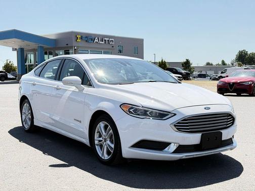 Oxford White 2018 Ford Fusion Hybrid SE