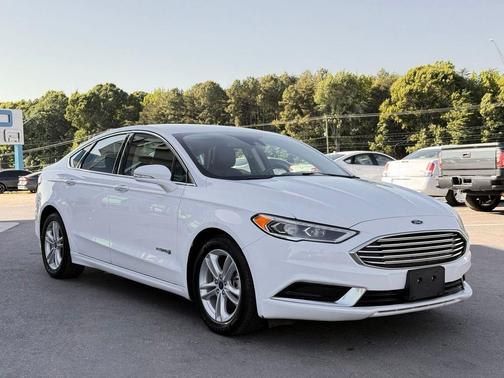 Oxford White 2018 Ford Fusion Hybrid SE