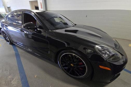 2018 Porsche Panamera Turbo Executive