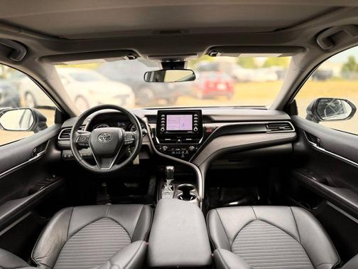 Ice Edge 2024 Toyota Camry SE