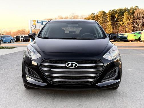 2017 Hyundai Elantra GT Base