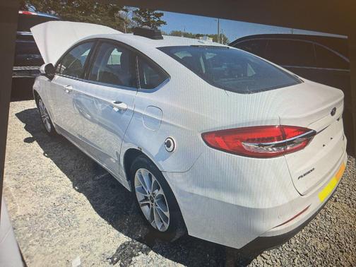 Oxford White 2020 Ford Fusion Hybrid SE