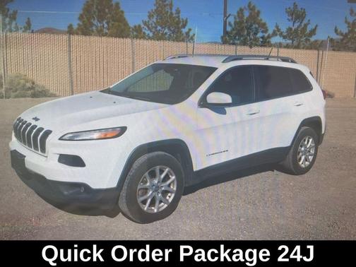 Bright White Clearcoat 2018 Jeep Cherokee Latitude