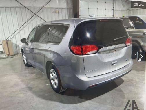 Billet Silver Metallic Clearcoat 2018 Chrysler Pacifica Hybrid Touring Plus