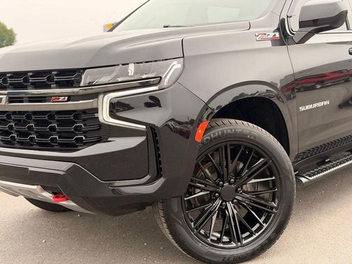 Black 2021 Chevrolet Suburban Z71
