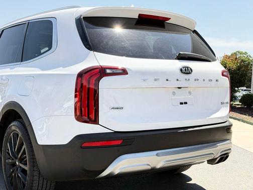 Glacial White Pearl 2021 Kia Telluride SX