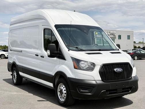 Oxford White 2023 Ford Transit-250 Base