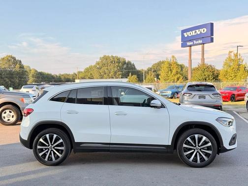 White 2023 Mercedes-Benz GLA 250 Base