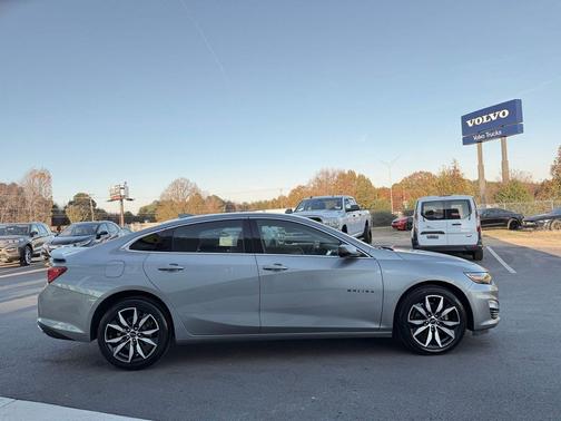 2023 Chevrolet Malibu FWD RS