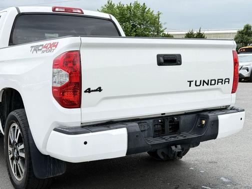 Super White 2019 Toyota Tundra SR5