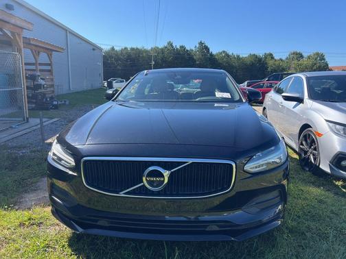 2018 Volvo S90 T6 Momentum