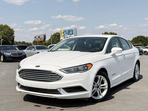 Oxford White 2018 Ford Fusion Hybrid SE