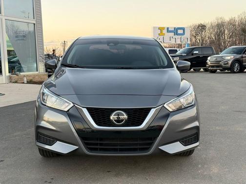 2020 Nissan Versa 1.6 SV