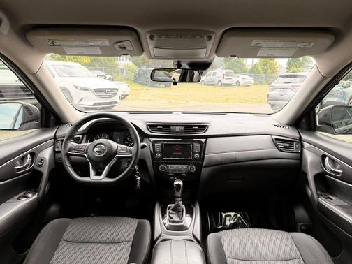 Magnetic Black Pearl 2020 Nissan Rogue S