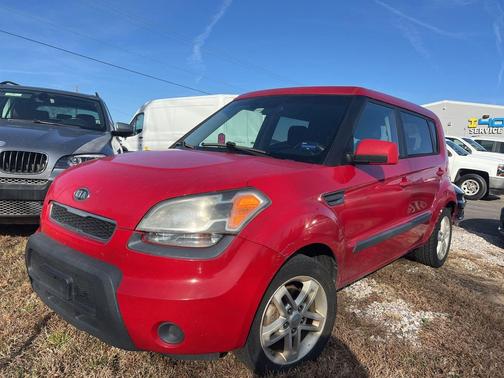 2011 Kia Soul +