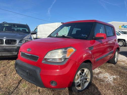 2011 Kia Soul +