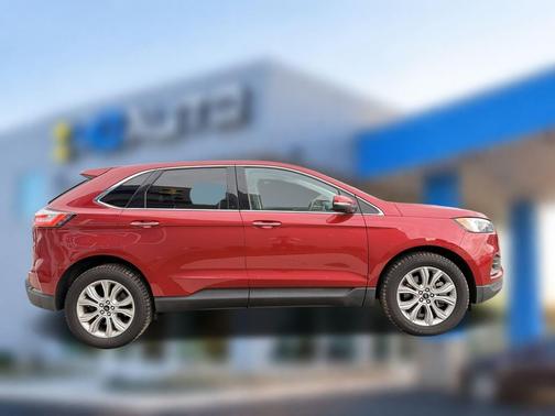2023 Ford Edge Titanium