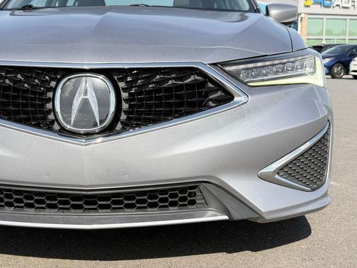 Lunar Silver Metallic 2019 Acura ILX Technology Package