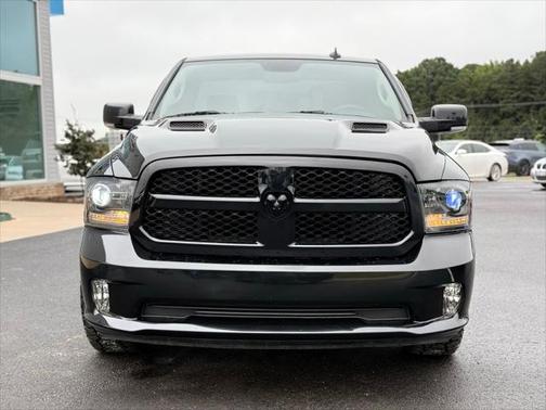 2017 RAM 1500 Night Regular Cab 4x2 6'4' Box