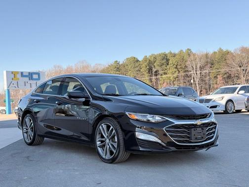 2022 Chevrolet Malibu FWD LT