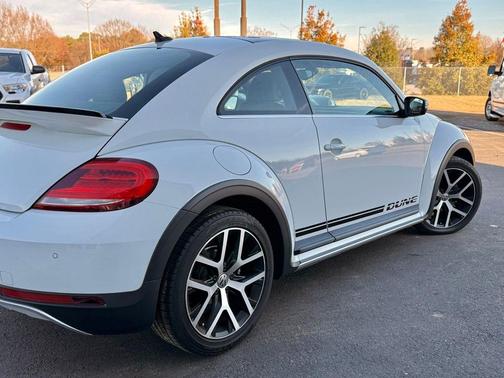 2016 Volkswagen Beetle 1.8T Dune