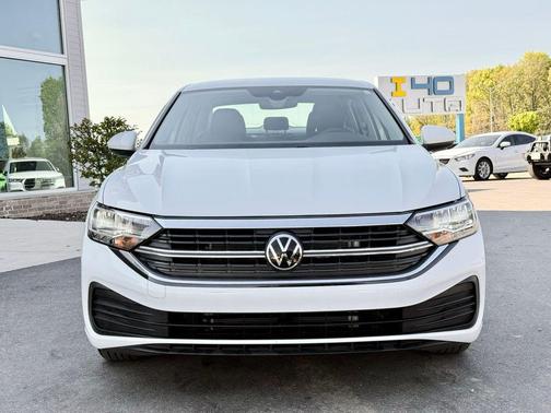 Pure White 2024 Volkswagen Jetta 1.5T S
