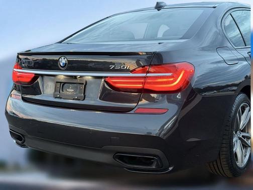 2018 BMW 750 i xDrive