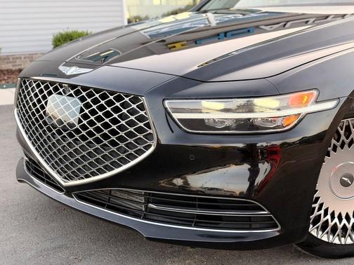 Vik Black 2020 Genesis G90 Premium