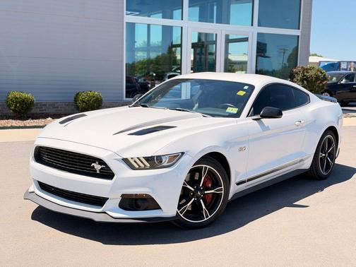 Oxford White 2016 Ford Mustang GT Premium