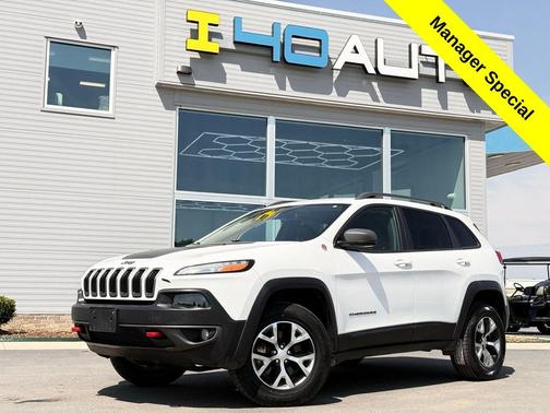 Bright White Clearcoat 2017 Jeep Cherokee Trailhawk