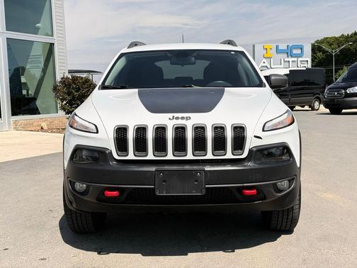 Bright White Clearcoat 2017 Jeep Cherokee Trailhawk