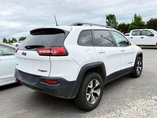 Bright White Clearcoat 2017 Jeep Cherokee Trailhawk