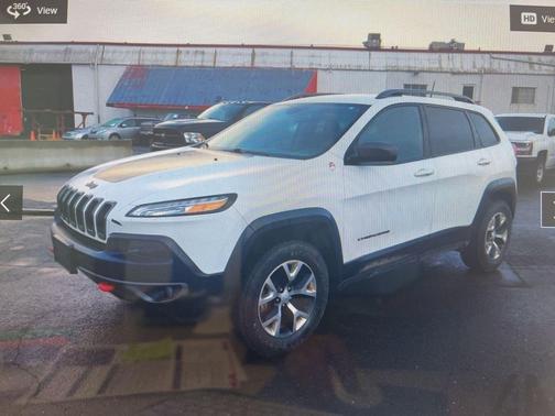 Bright White Clearcoat 2017 Jeep Cherokee Trailhawk