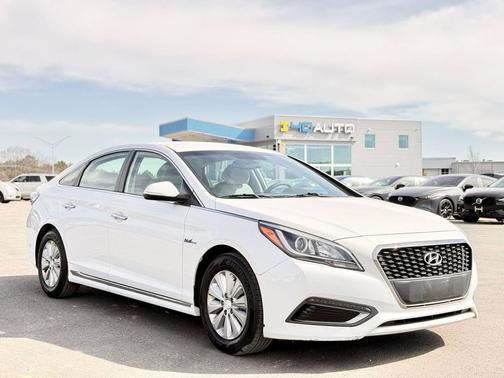2016 Hyundai SONATA Hybrid SE