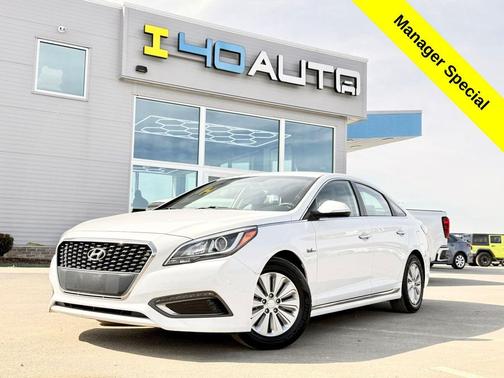 Diamond White Pearl 2016 Hyundai SONATA Hybrid SE
