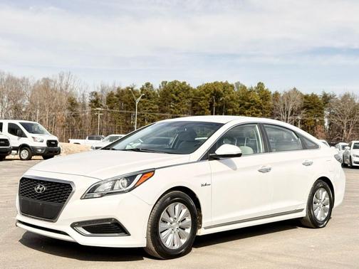 2016 Hyundai SONATA Hybrid SE
