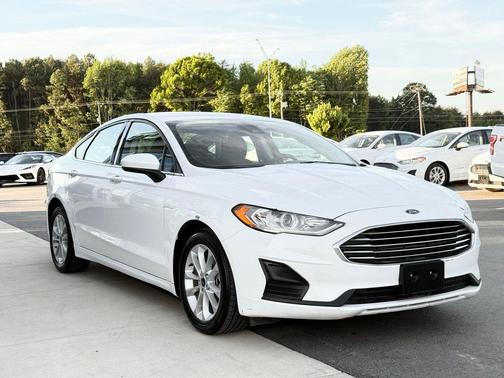 Oxford White 2020 Ford Fusion Hybrid SE