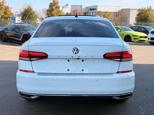 2022 Volkswagen Passat 2.0T Limited Edition