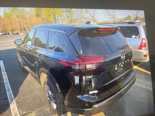 Super Black 2025 Nissan Rogue S