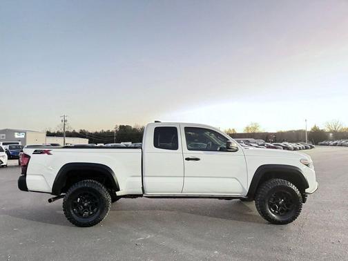 2020 Toyota Tacoma SR