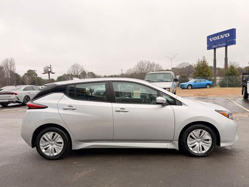 2023 Nissan Leaf S 40 kWh
