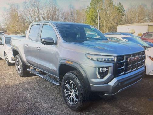2023 GMC Canyon AT4