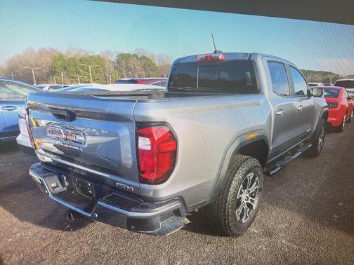 2023 GMC Canyon AT4