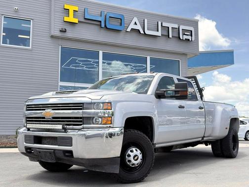 Silver Ice Metallic 2017 Chevrolet Silverado 3500 WT