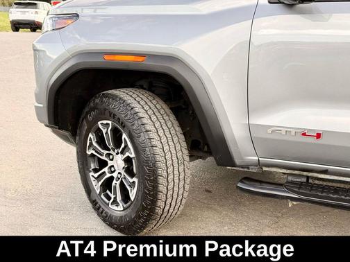 Sterling Metallic 2023 GMC Canyon AT4