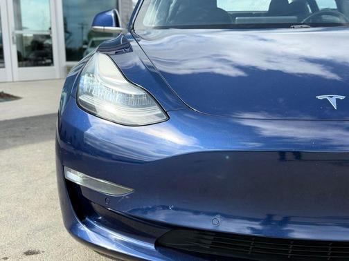2018 Tesla Model 3 Mid Range