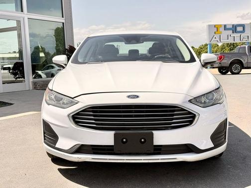 Oxford White 2019 Ford Fusion Hybrid SE