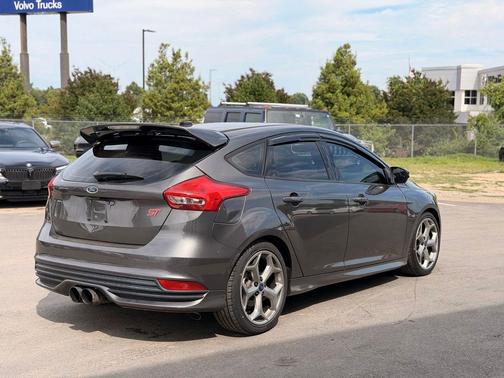Magnetic 2016 Ford Focus ST